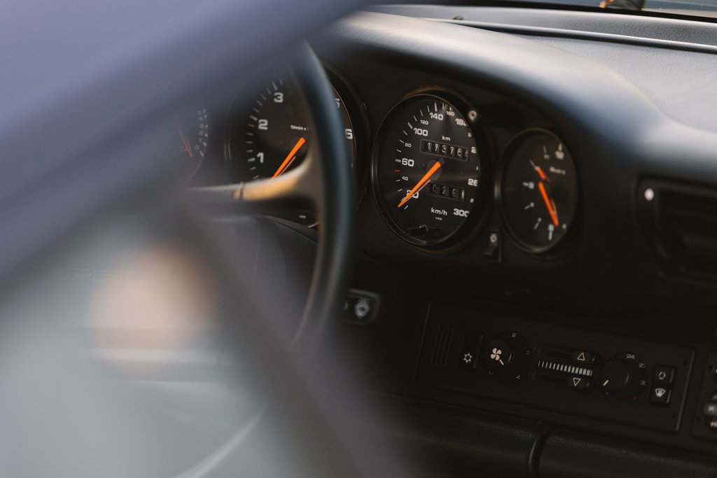 Porsche 964 Carrera 4