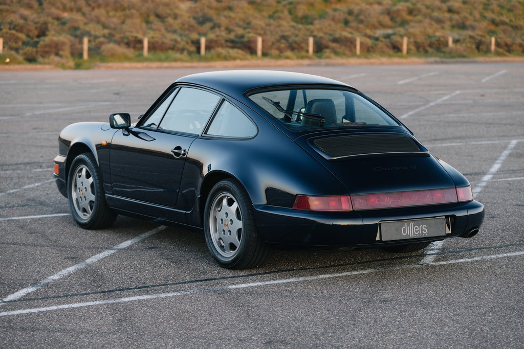 Porsche 964 Carrera 4