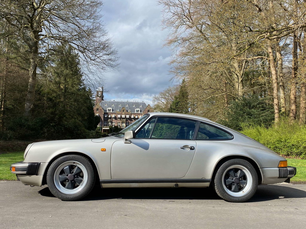 Porsche 911 Carrera 3.2