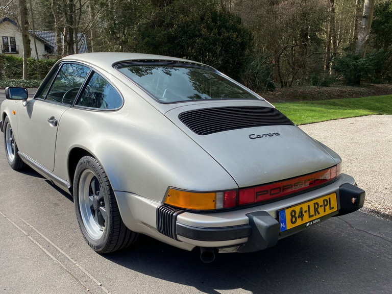 Porsche 911 Carrera 3.2