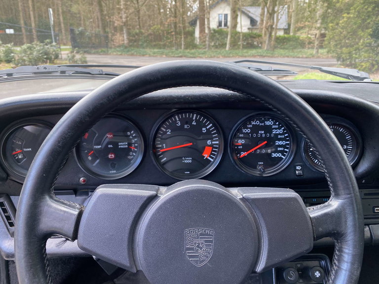 Porsche 911 Carrera 3.2