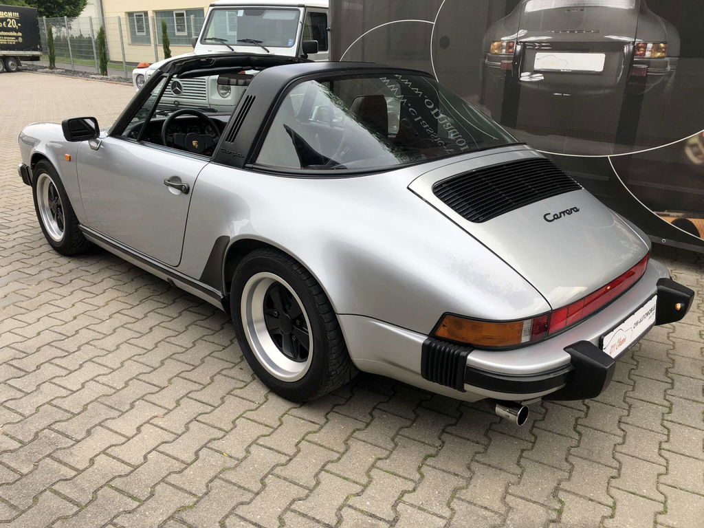 Porsche 911 Carrera 3.2