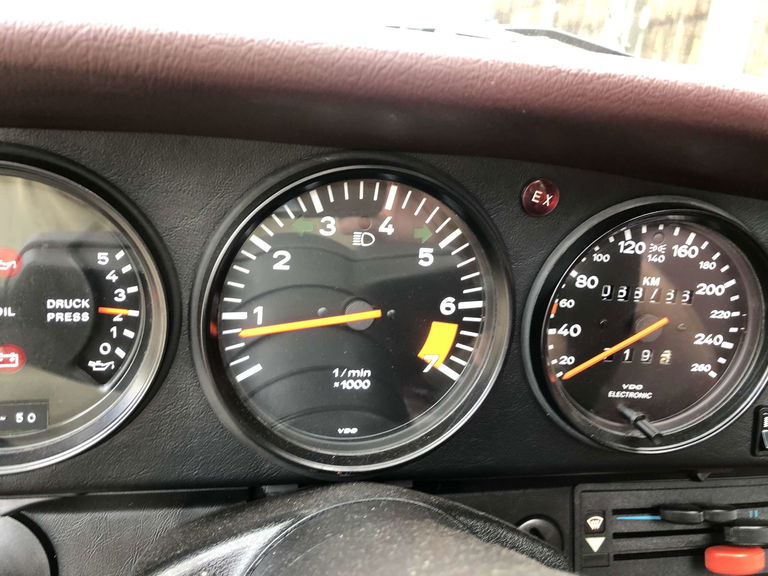 Porsche 911 Carrera 3.2