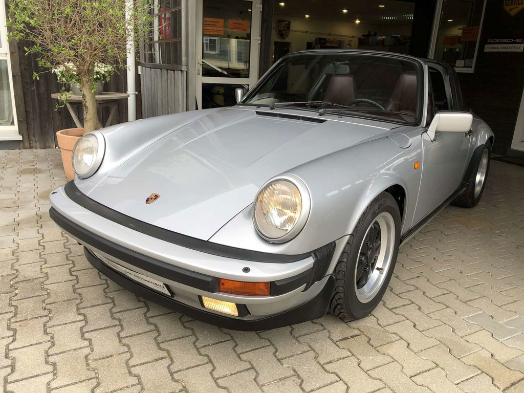 Porsche 911 Carrera 3.2