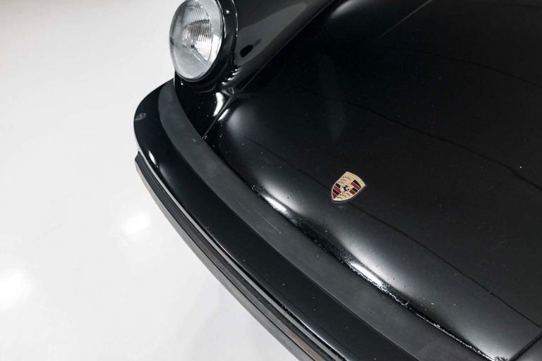 Porsche 911 Carrera 3.2 (US)