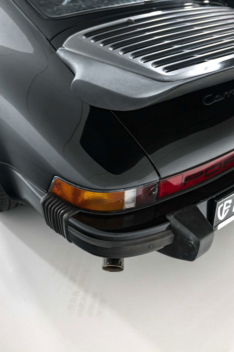 Porsche 911 Carrera 3.2 (US)