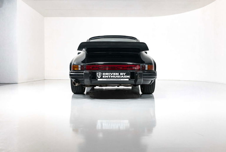 Porsche 911 Carrera 3.2 (US)