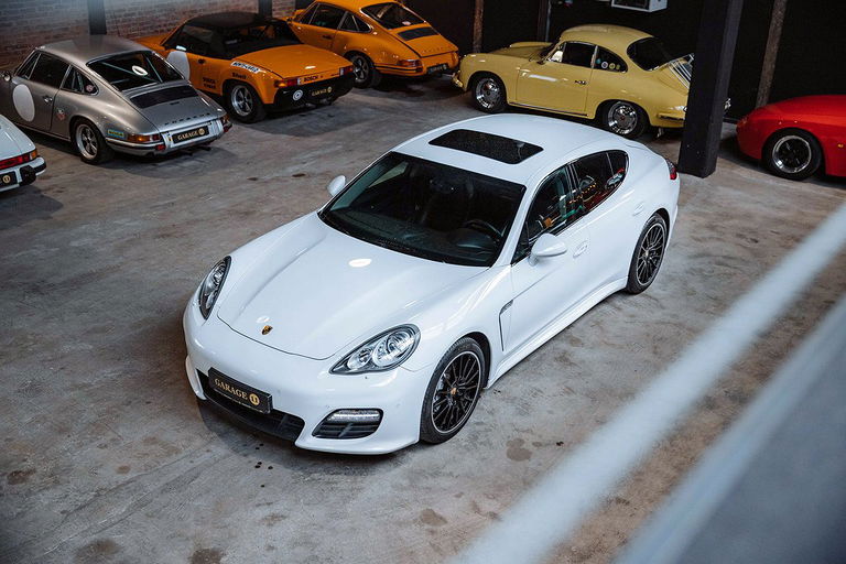 Porsche Panamera 4S