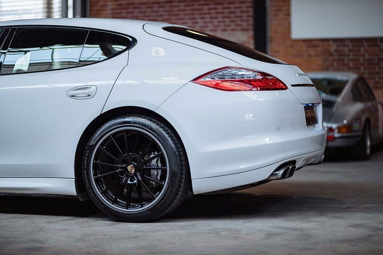Porsche Panamera 4S