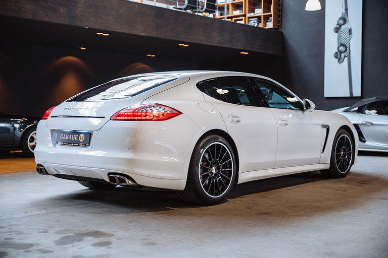 Porsche Panamera 4S