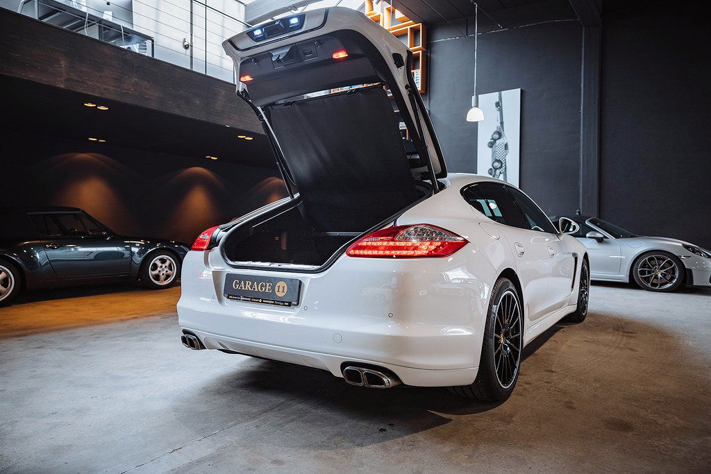 Porsche Panamera 4S