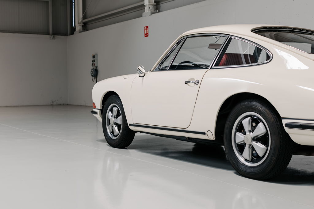 Porsche 911 S (F-Modell)