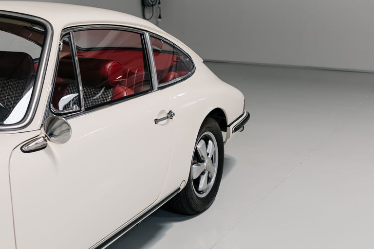 Porsche 911 S (F-Modell)