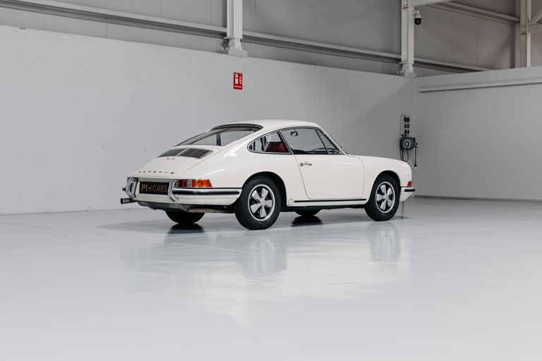 Porsche 911 S (F-Modell)