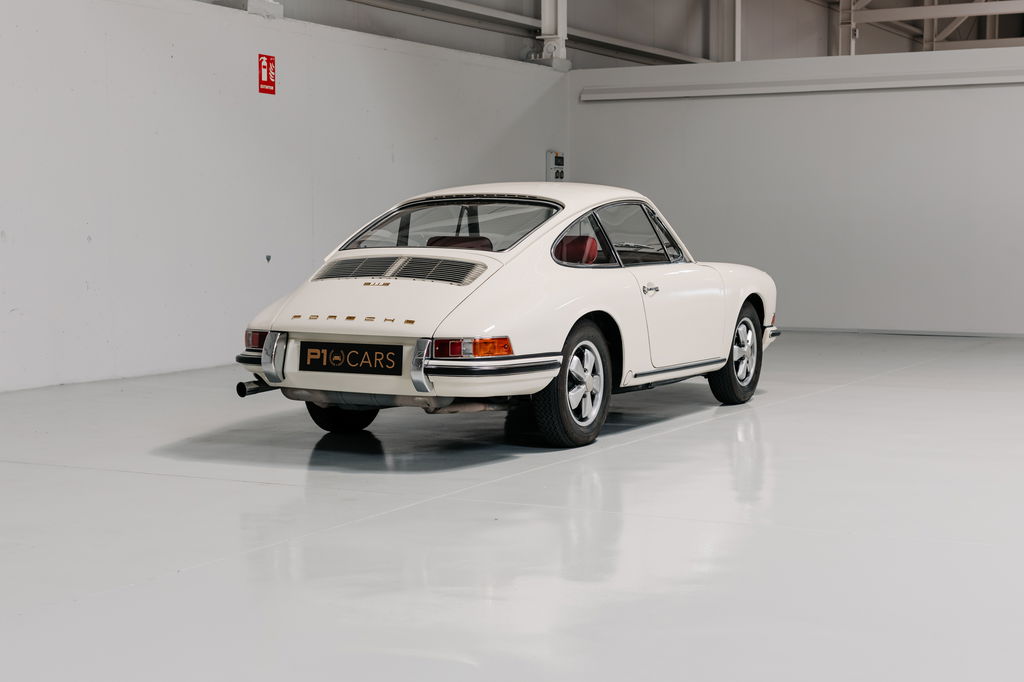 Porsche 911 S (F-Modell)