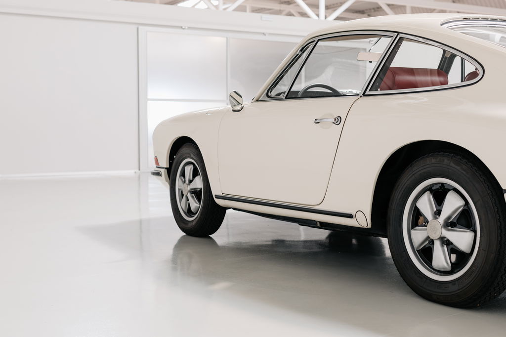 Porsche 911 S (F-Modell)