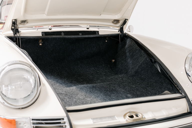 Porsche 911 S (F-Modell)