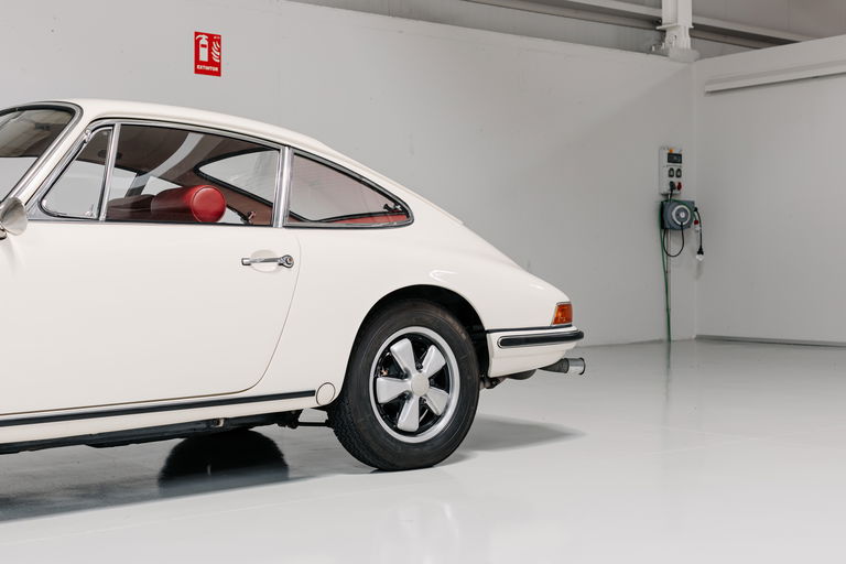 Porsche 911 S (F-Modell)