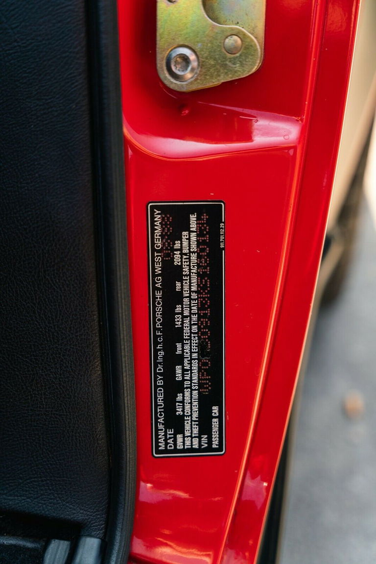 Porsche 911 Carrera 3.2 (US)