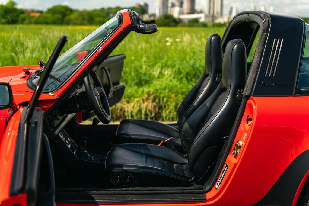 Porsche 911 Carrera 3.2 (US)