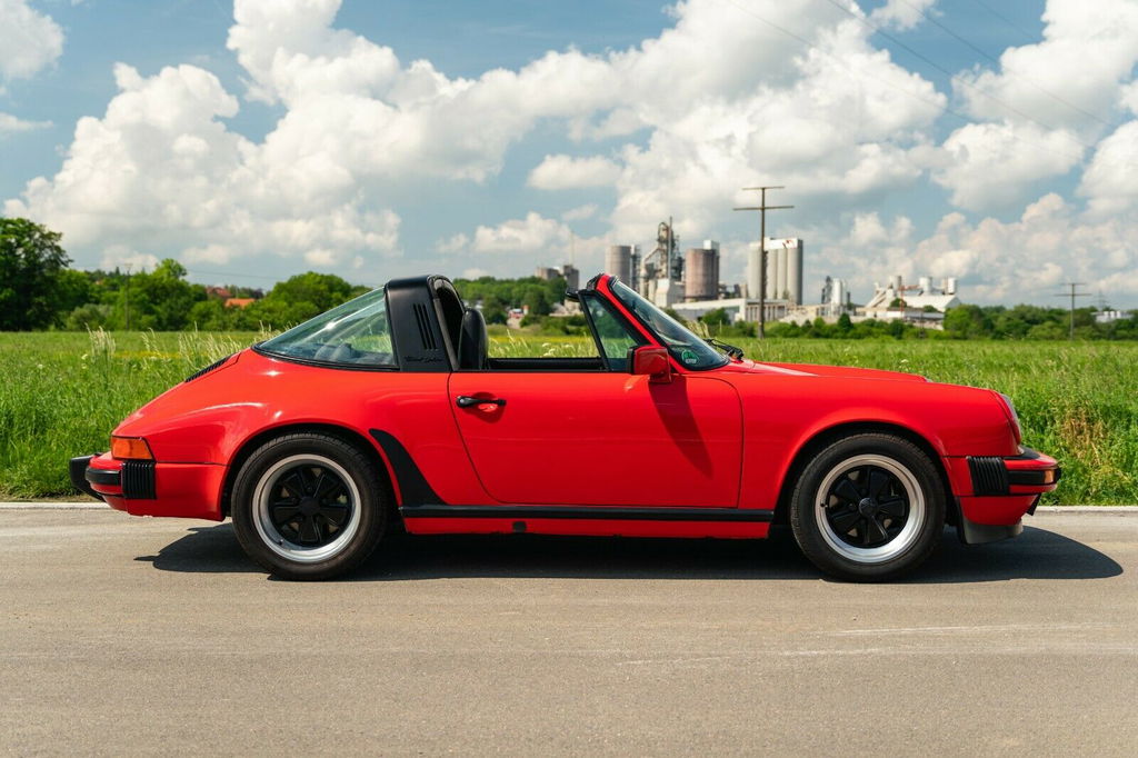 Porsche 911 Carrera 3.2 (US)