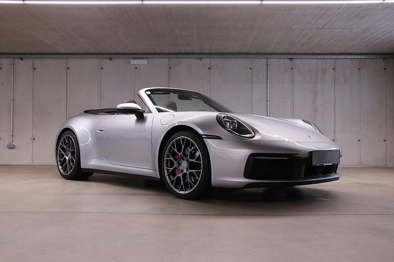 Porsche 992 Carrera 4S