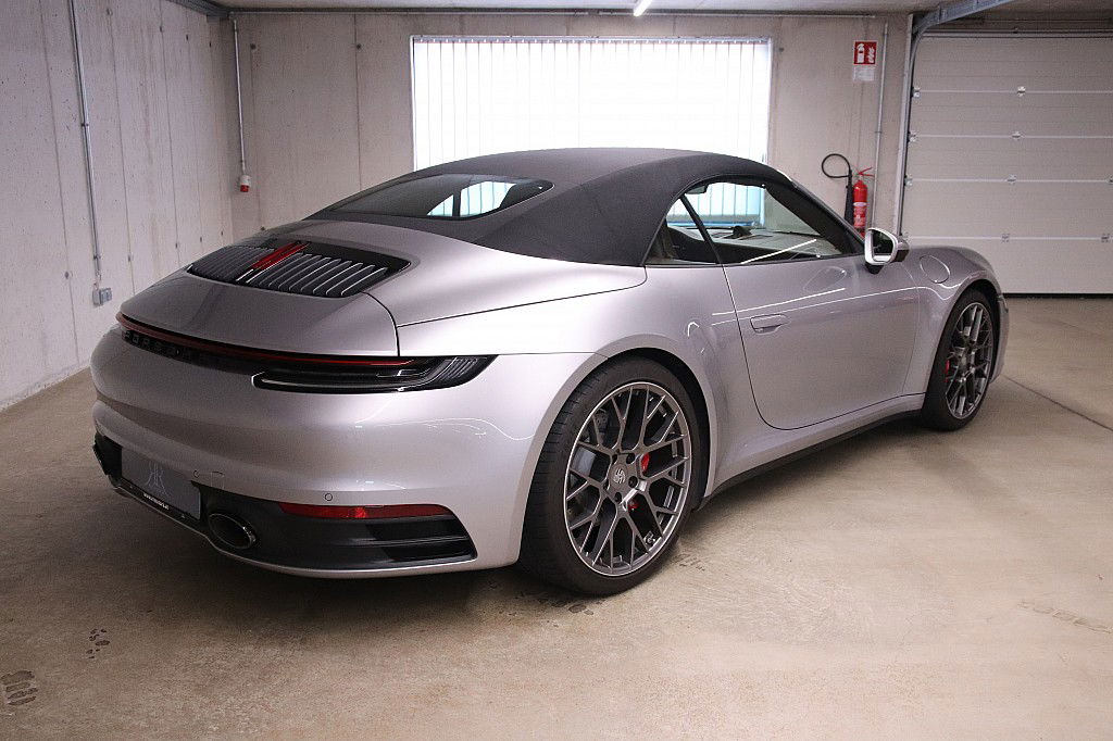Porsche 992 Carrera 4S