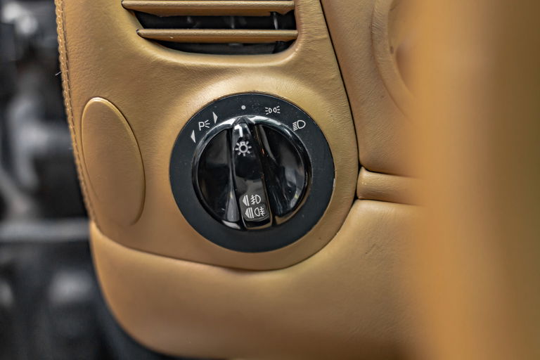 Porsche 996 Carrera 4