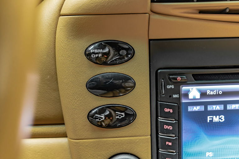 Porsche 996 Carrera 4