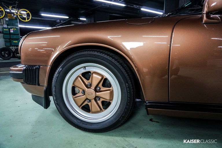 Porsche 911 Carrera 3.2