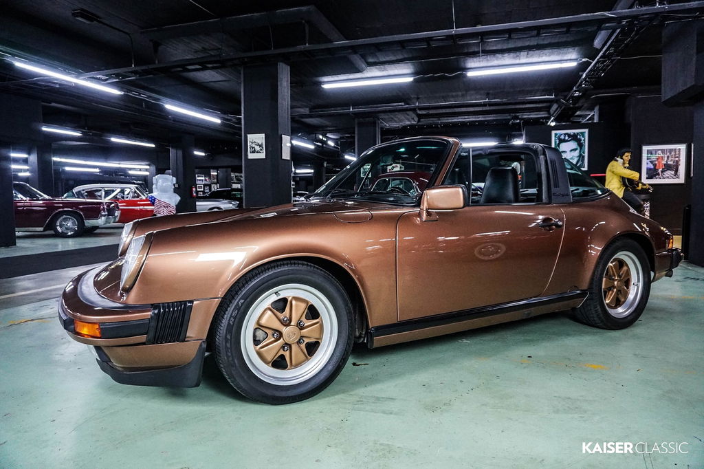 Porsche 911 Carrera 3.2