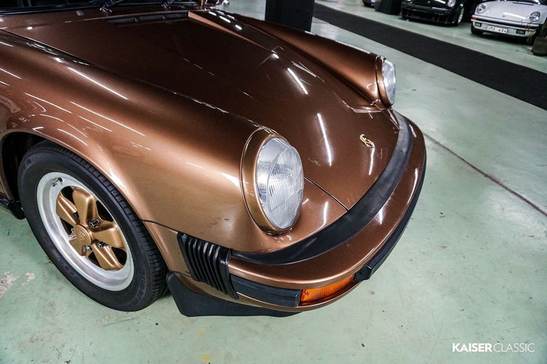 Porsche 911 Carrera 3.2