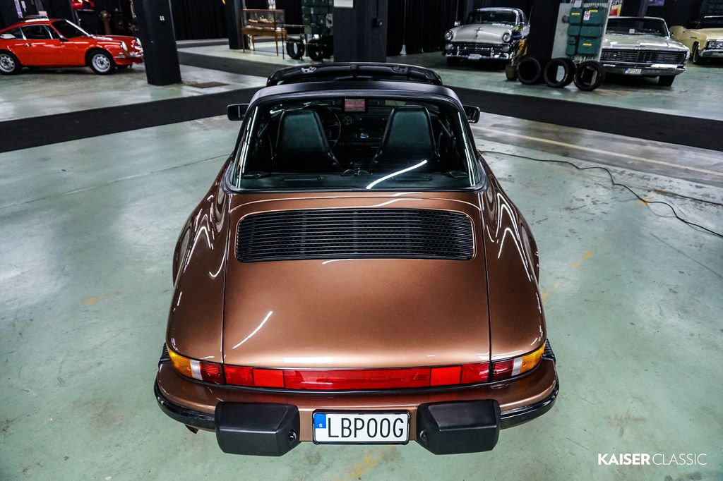 Porsche 911 Carrera 3.2