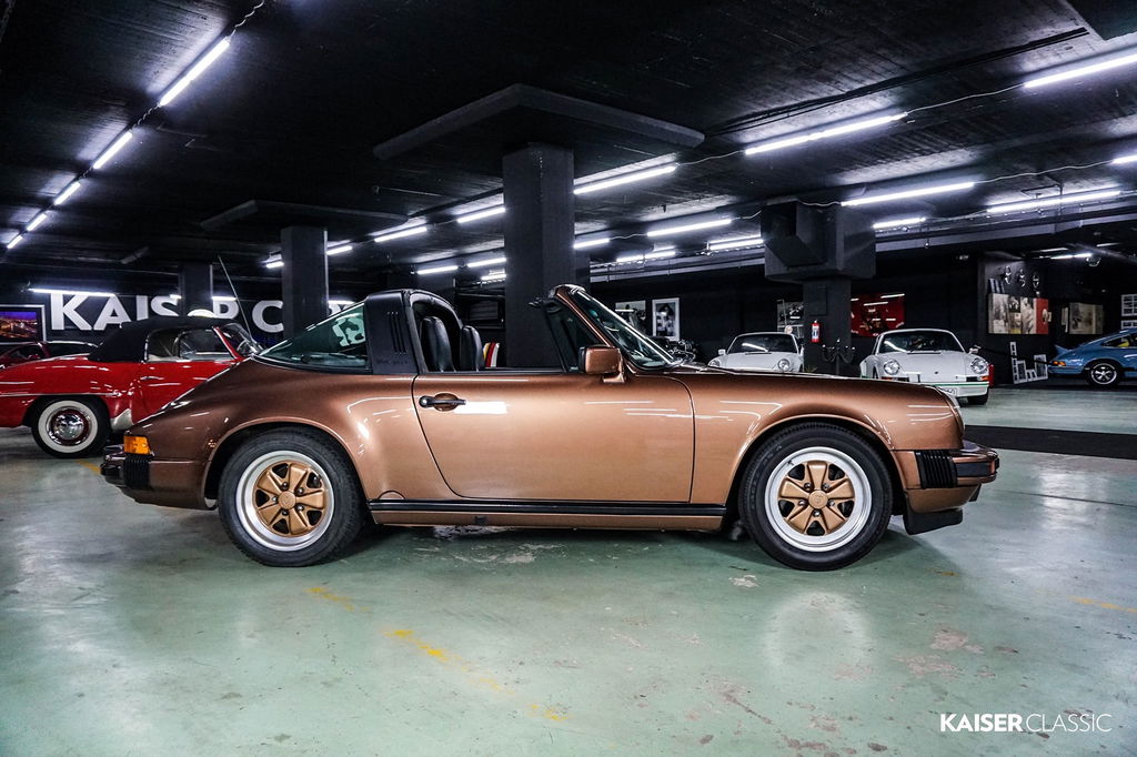 Porsche 911 Carrera 3.2