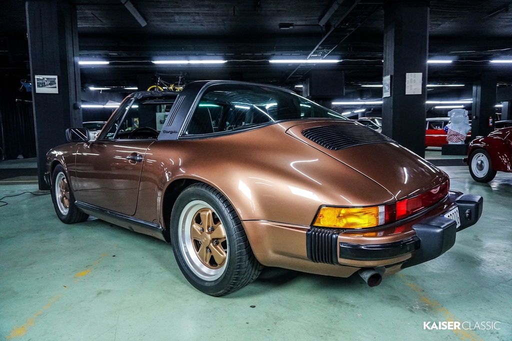 Porsche 911 Carrera 3.2