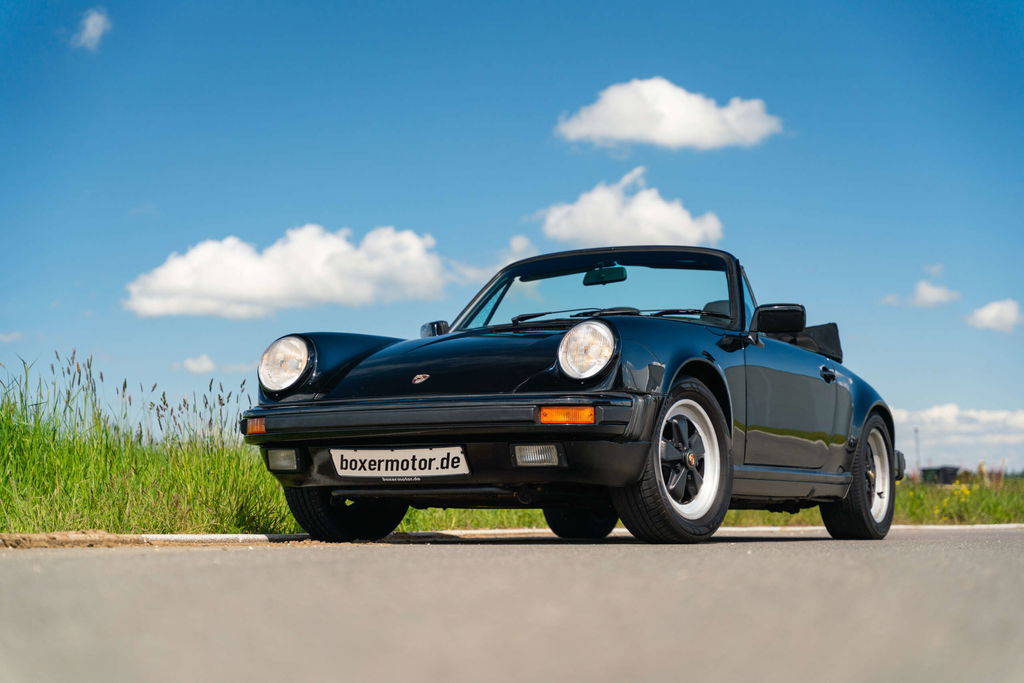 Porsche 911 Carrera 3.2 (US)