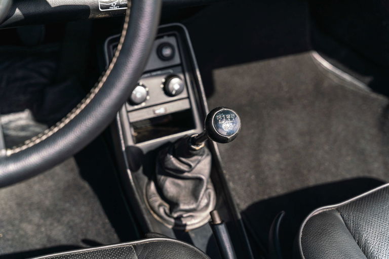 Porsche 911 Carrera 3.2 (US)