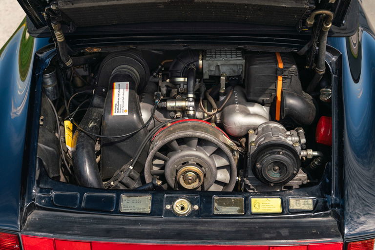 Porsche 911 Carrera 3.2 (US)