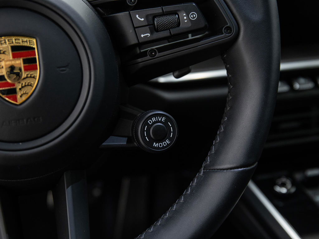 Porsche 992 Carrera 4S