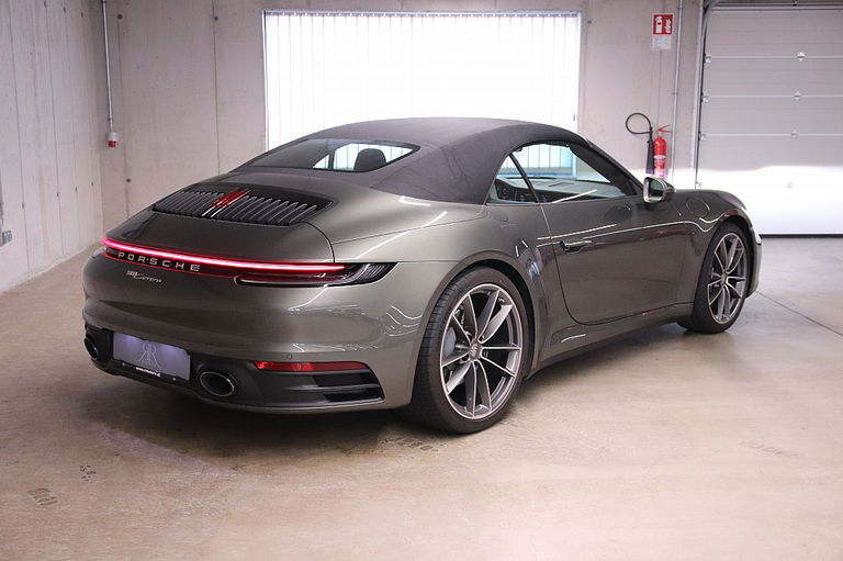 Porsche 992 Carrera