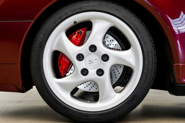 Porsche 993 Carrera 4S