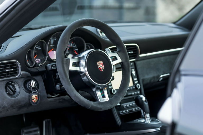 Porsche 997.2 Carrera GTS