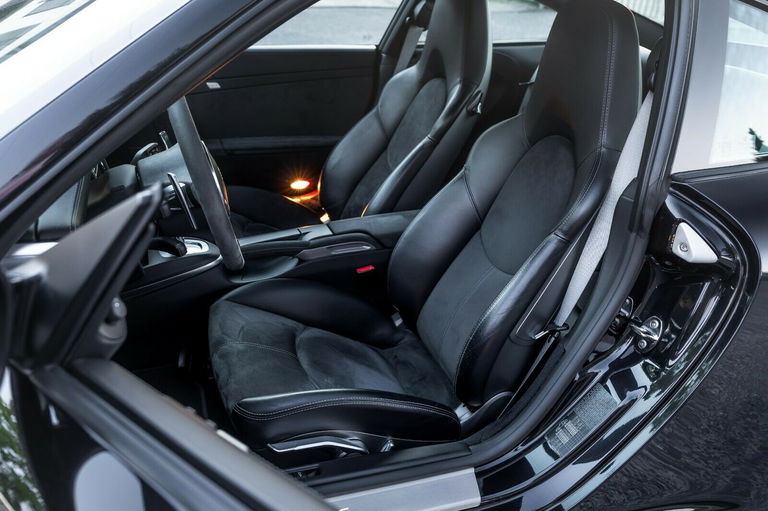 Porsche 997.2 Carrera GTS