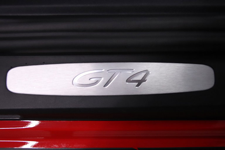 Porsche 718 Cayman GT4