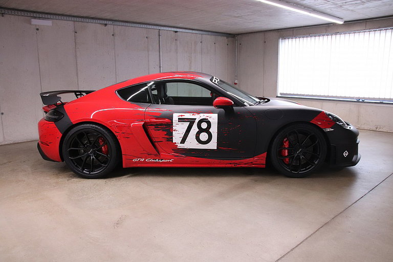 Porsche 718 Cayman GT4