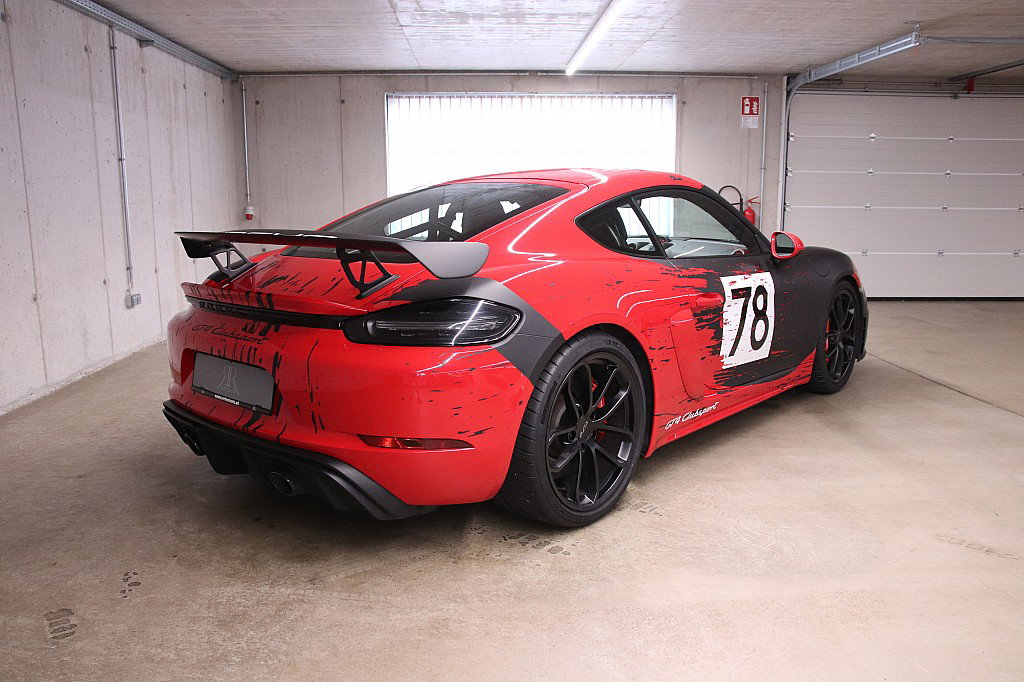 Porsche 718 Cayman GT4