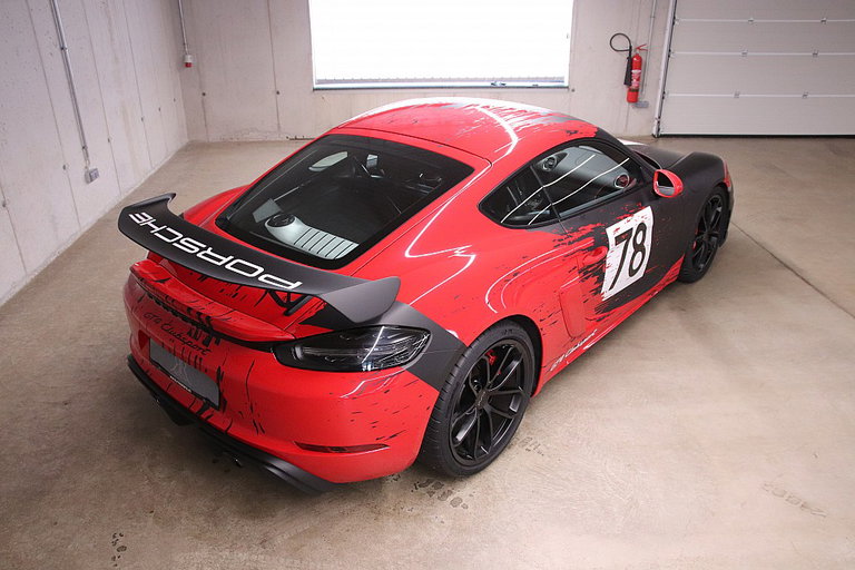 Porsche 718 Cayman GT4