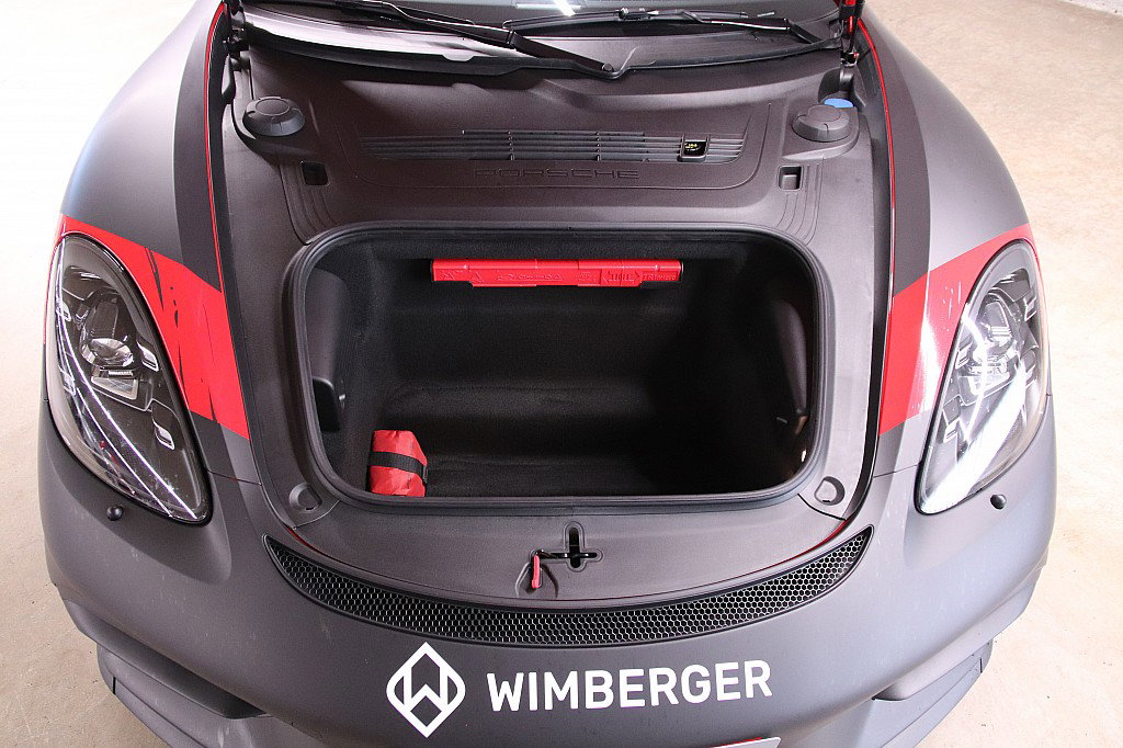 Porsche 718 Cayman GT4