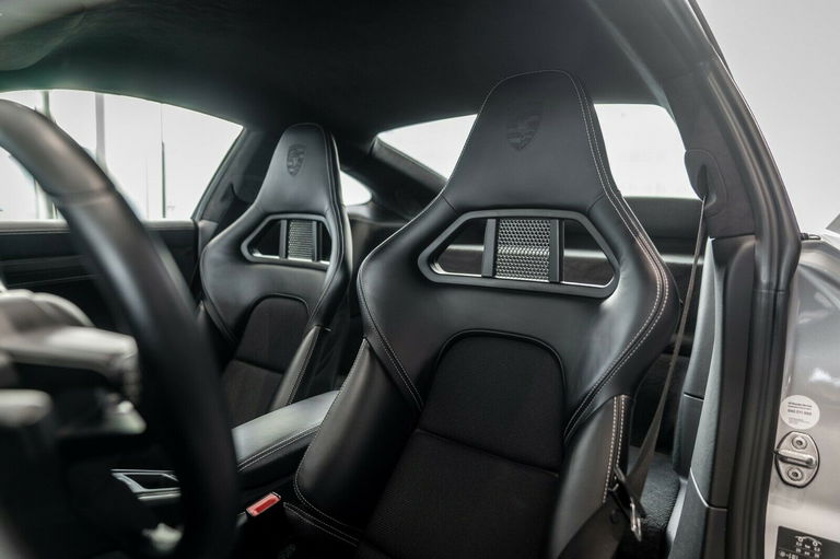 Porsche 991.2 GT3 Touring