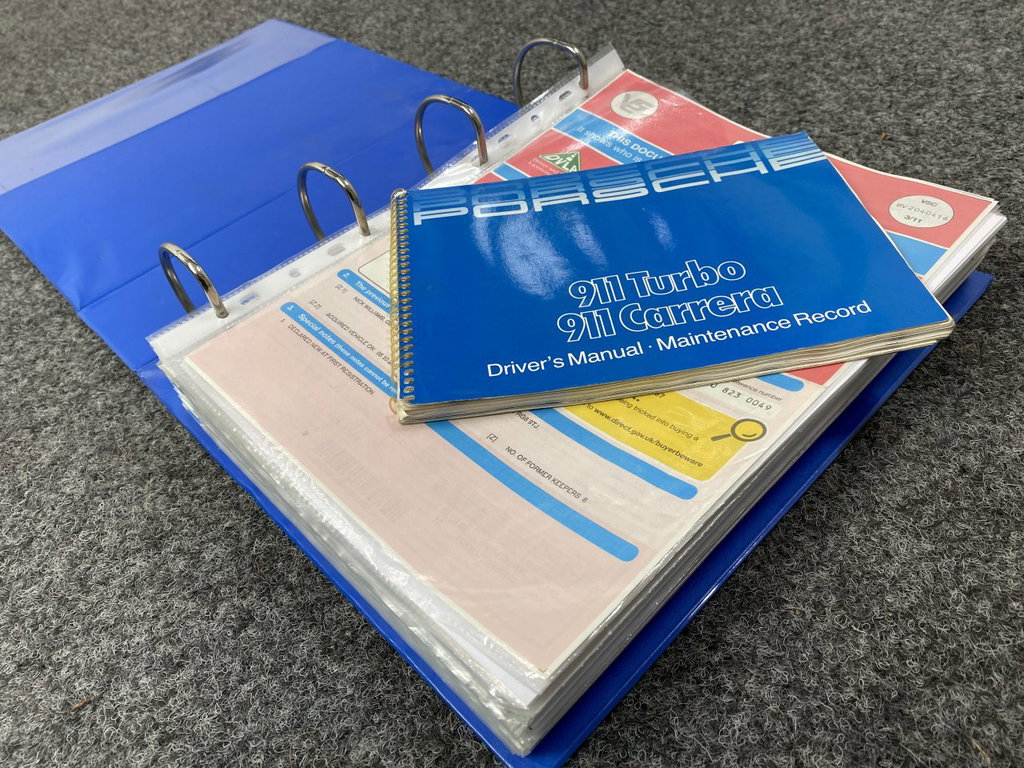 Porsche 911 Carrera 3.2